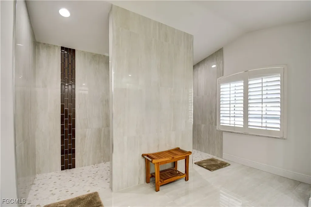 2201 SE 17th Place Cape Coral FL 33990