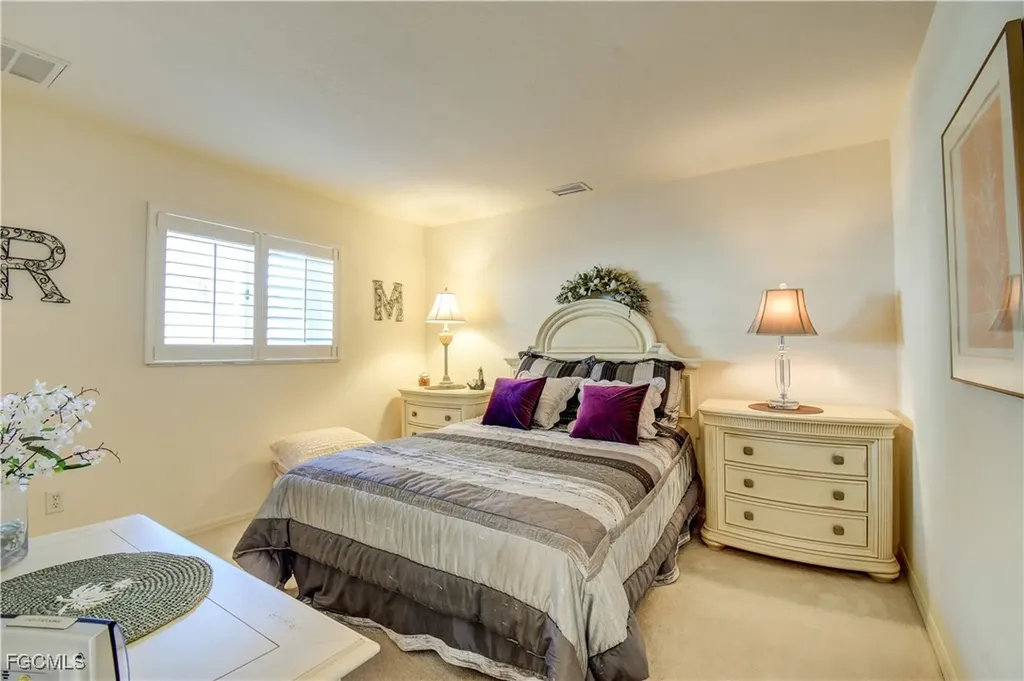 2201 SE 17th Place Cape Coral FL 33990