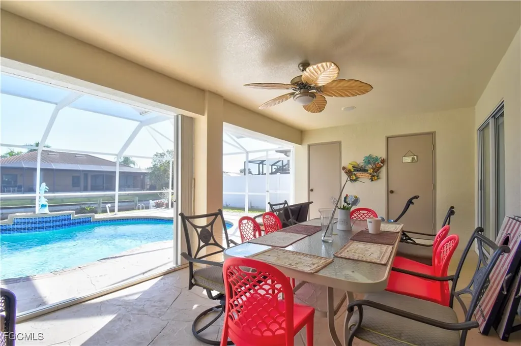 2201 SE 17th Place Cape Coral FL 33990