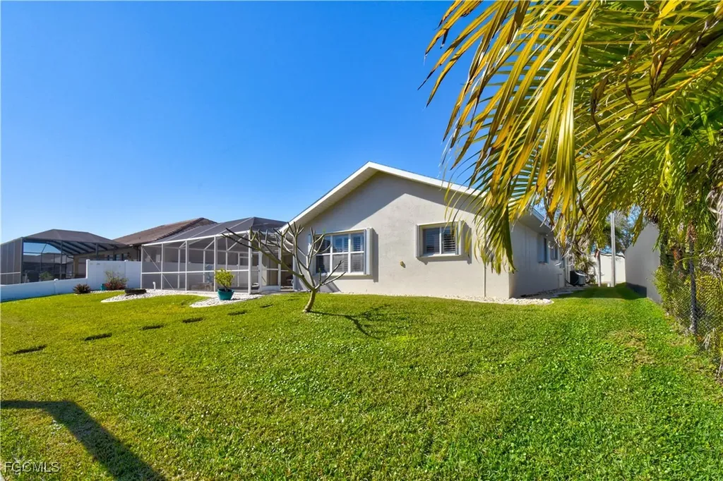 2201 SE 17th Place Cape Coral FL 33990