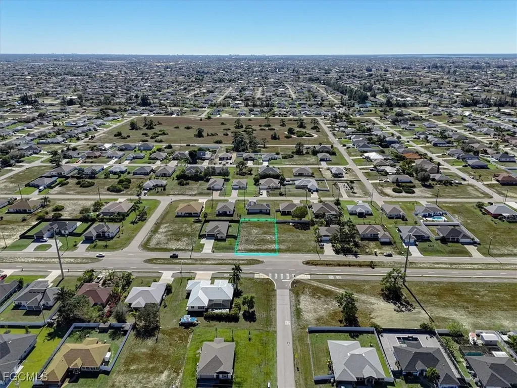 2002 Kismet Parkway W Cape Coral FL 33993