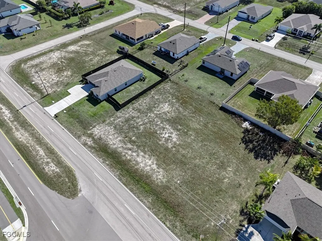 2002 Kismet Parkway W Cape Coral FL 33993