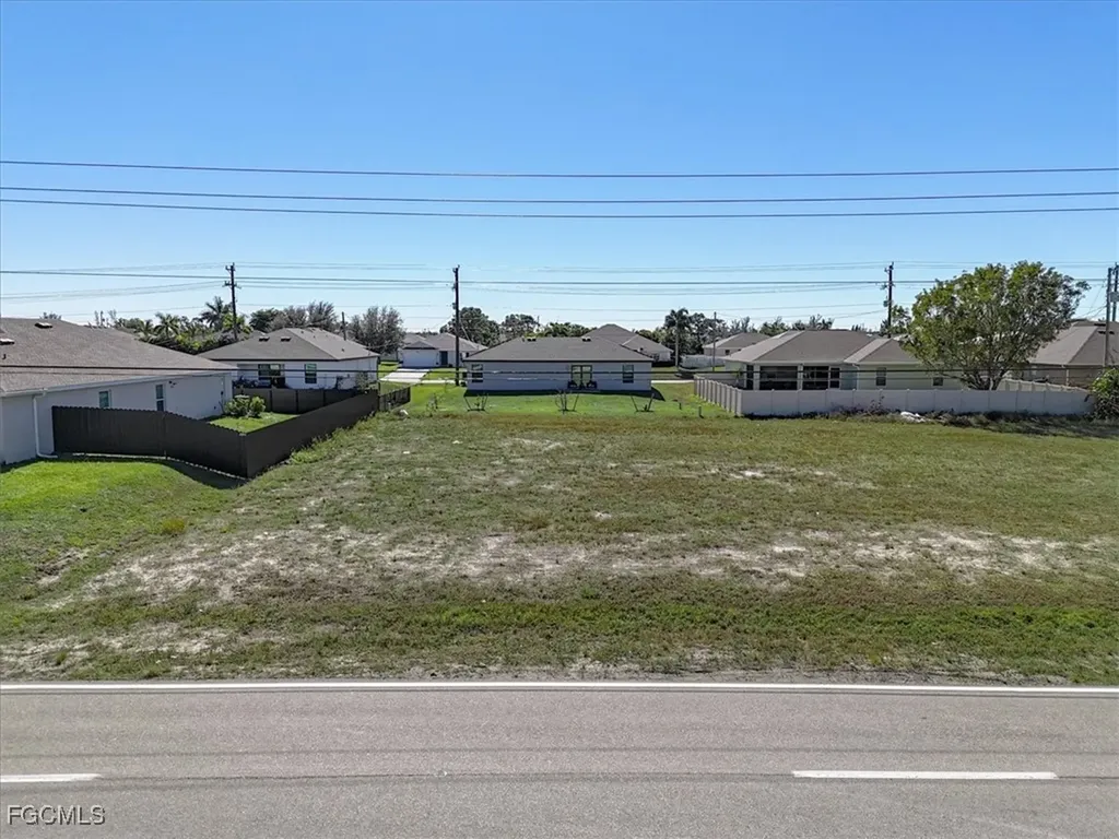 2002 Kismet Parkway W Cape Coral FL 33993