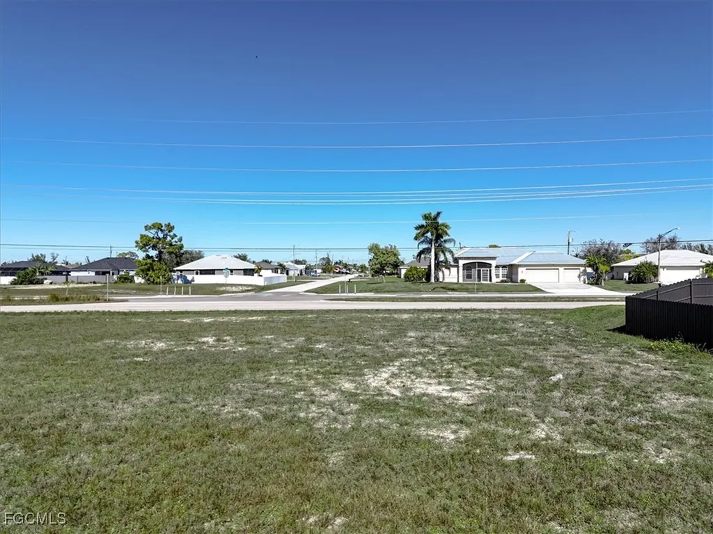 2002 Kismet Parkway W Cape Coral FL 33993