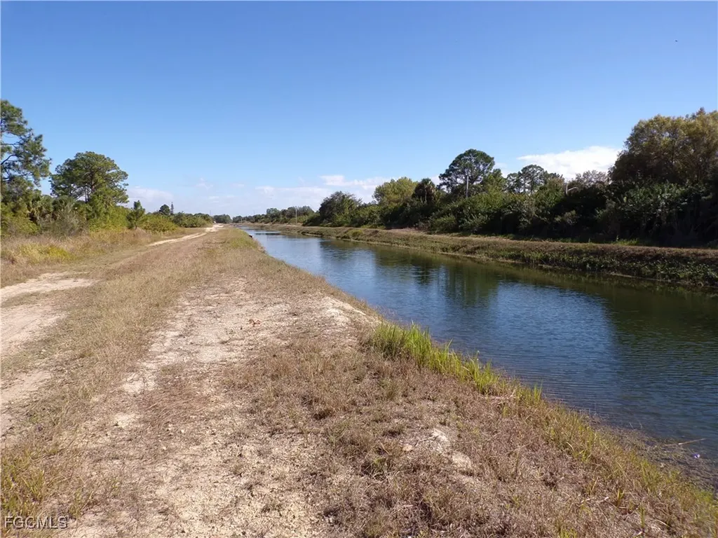 763 Longbow Lane Lehigh Acres FL 33972