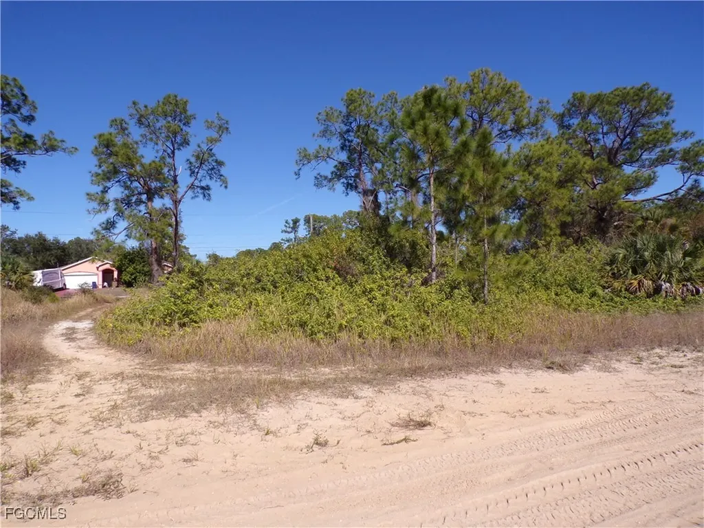 763 Longbow Lane Lehigh Acres FL 33972