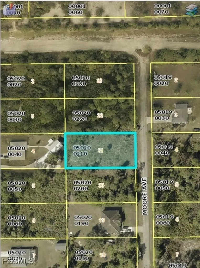 2117 Moore Avenue Alva FL 33920