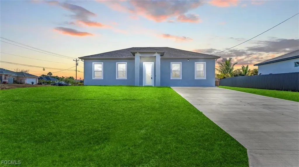2501 26th Street W Lehigh Acres FL 33971