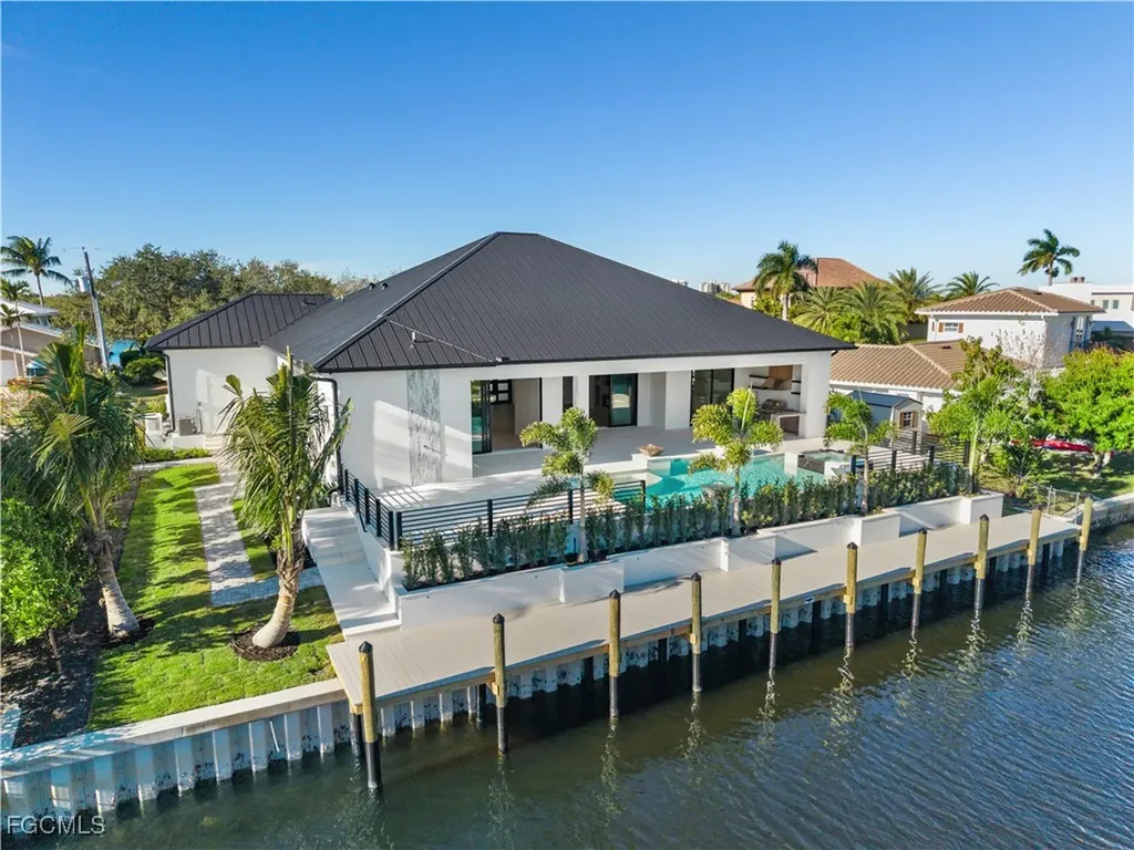 111 Montrose Drive Fort Myers FL 33919
