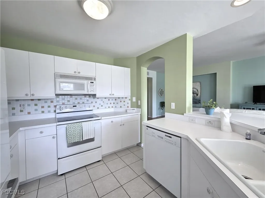 23034 Lone Oak Drive Estero FL 33928