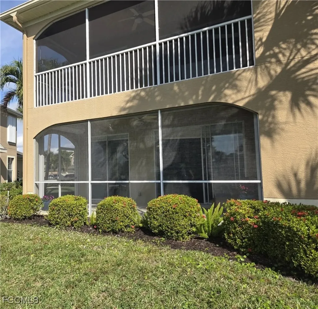 23034 Lone Oak Drive Estero FL 33928