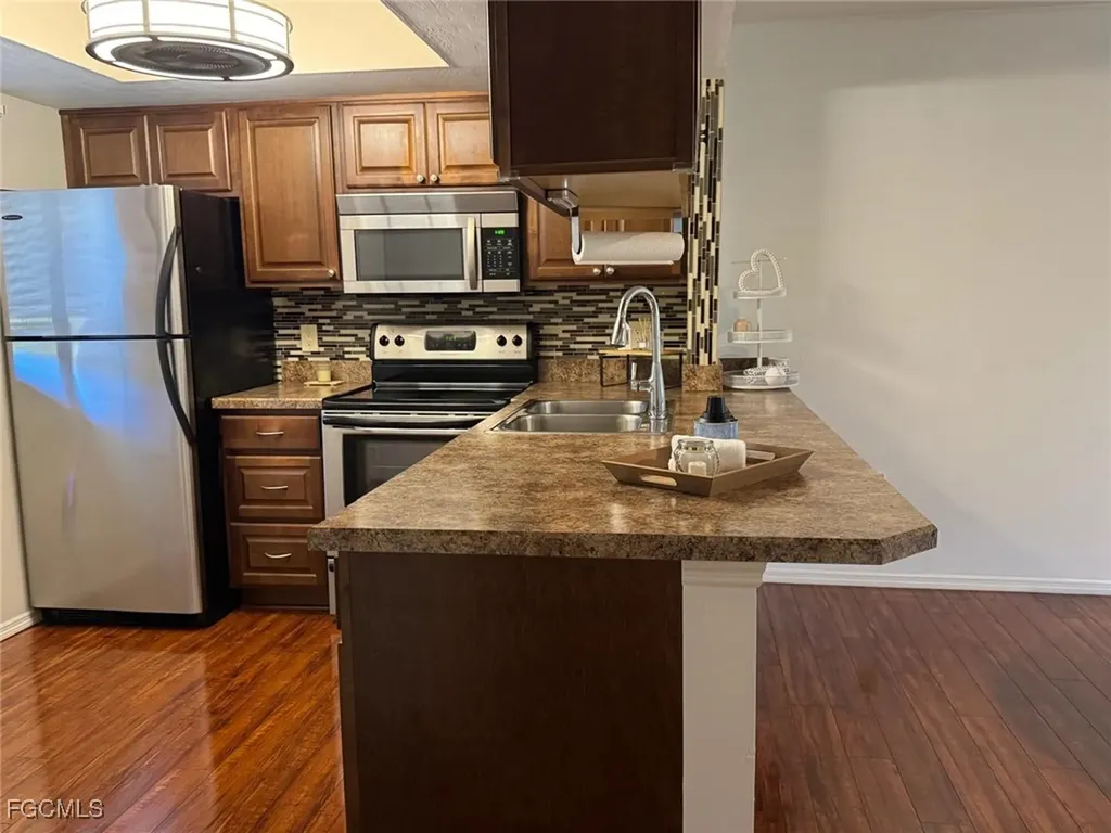 1211 Barrett Road North Fort Myers FL 33903