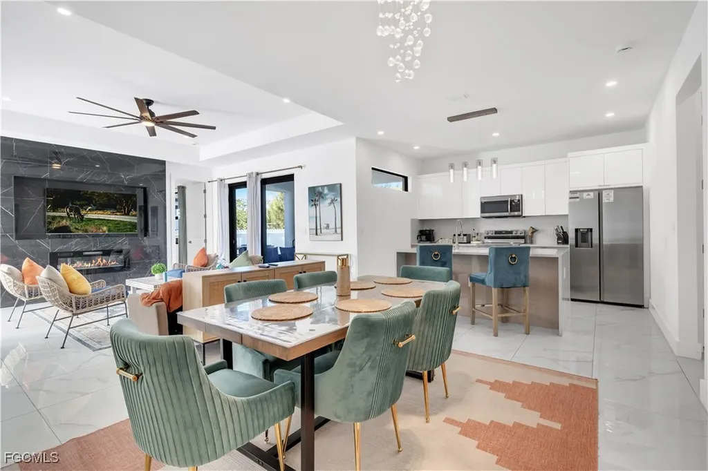 348 El Dorado Boulevard S Cape Coral FL 33991