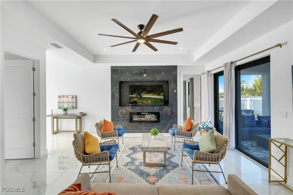 348 El Dorado Boulevard S Cape Coral FL 33991