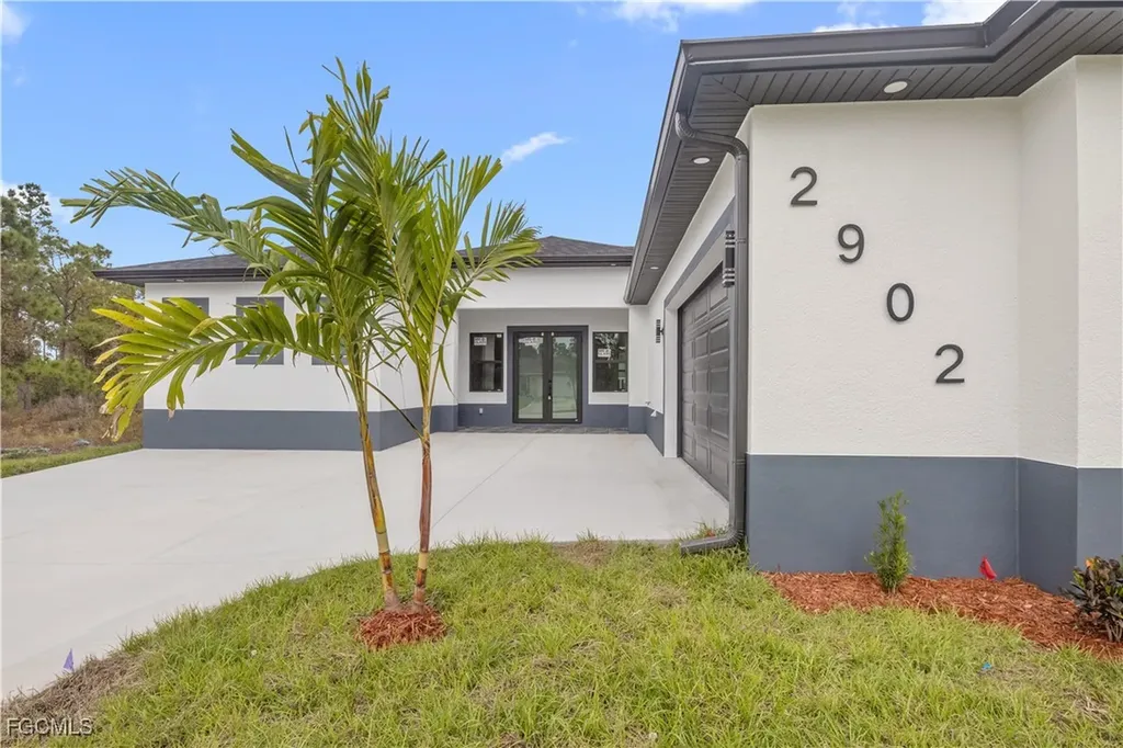 2902 42nd Street W Lehigh Acres FL 33971