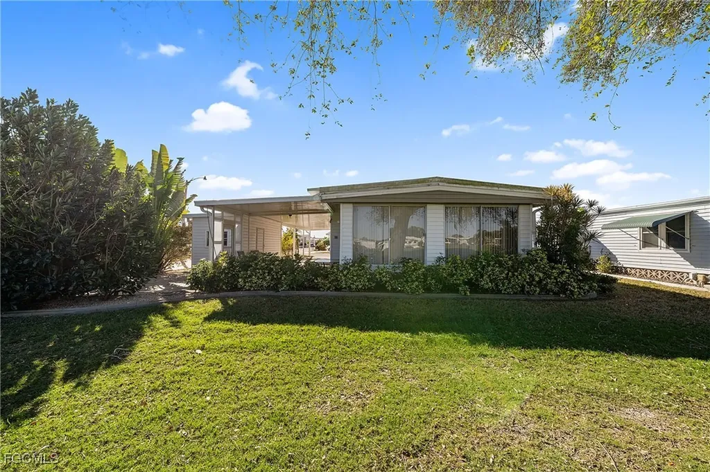 274 Boros Drive North Fort Myers FL 33903