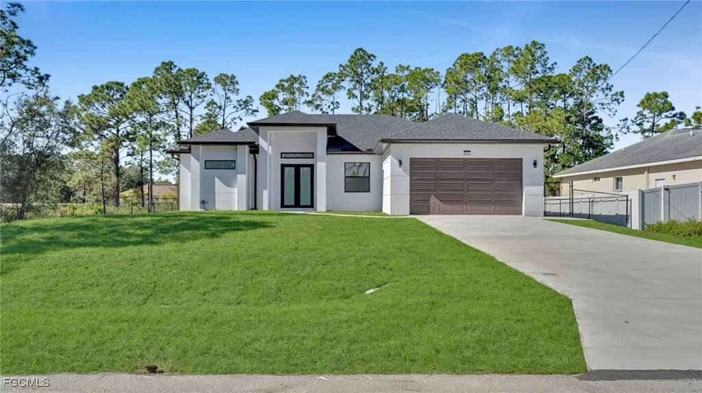 804 Oakridge Avenue S Lehigh Acres FL 33974