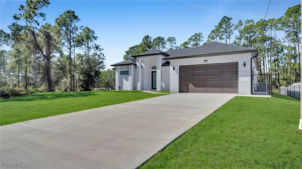 804 Oakridge Avenue S Lehigh Acres FL 33974