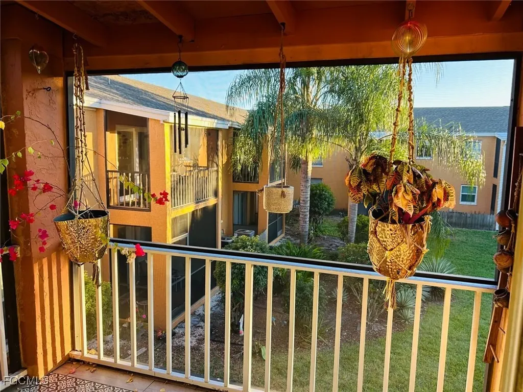 Fort Myers FL, 12620 Kenwood Lane, Unit C