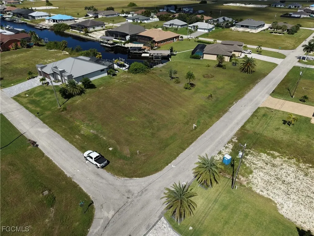 516 NW 33rd Avenue Cape Coral FL 33993