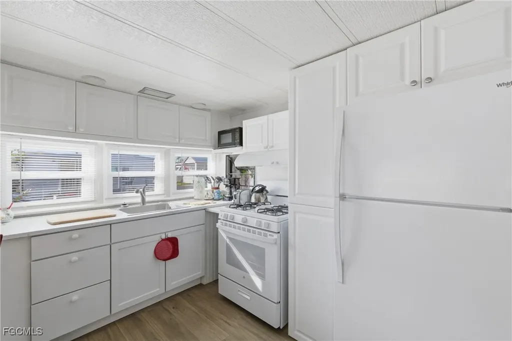 16301 Waxwing Lane Fort Myers FL 33908