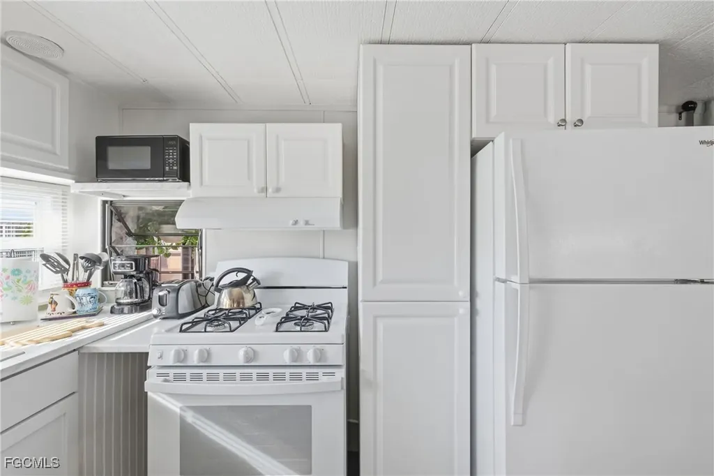 16301 Waxwing Lane Fort Myers FL 33908