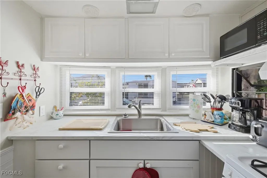 16301 Waxwing Lane Fort Myers FL 33908