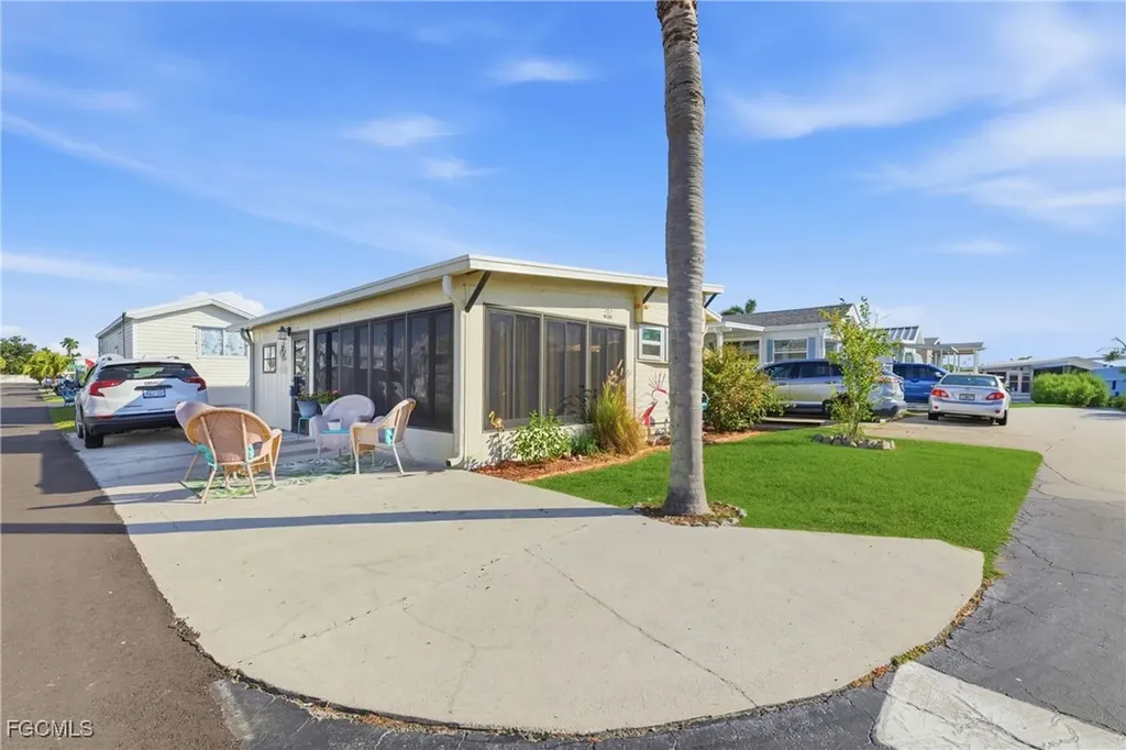 16301 Waxwing Lane Fort Myers FL 33908