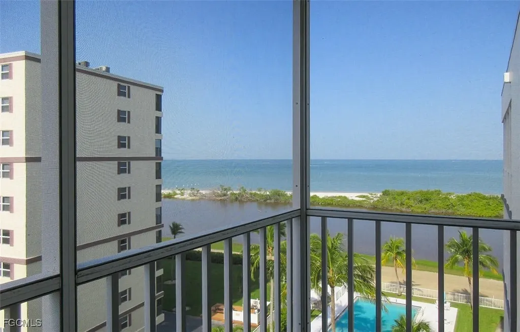 Fort Myers Beach FL, 7000 Estero Boulevard, Unit 704