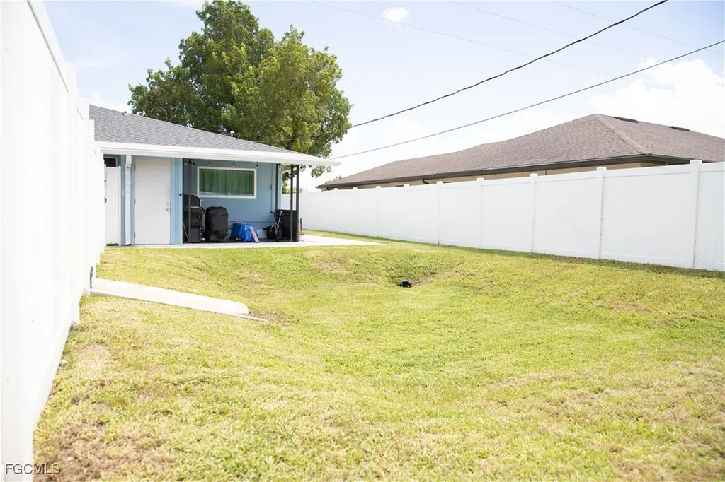 2828 Santa Barbara Boulevard Cape Coral FL 33914