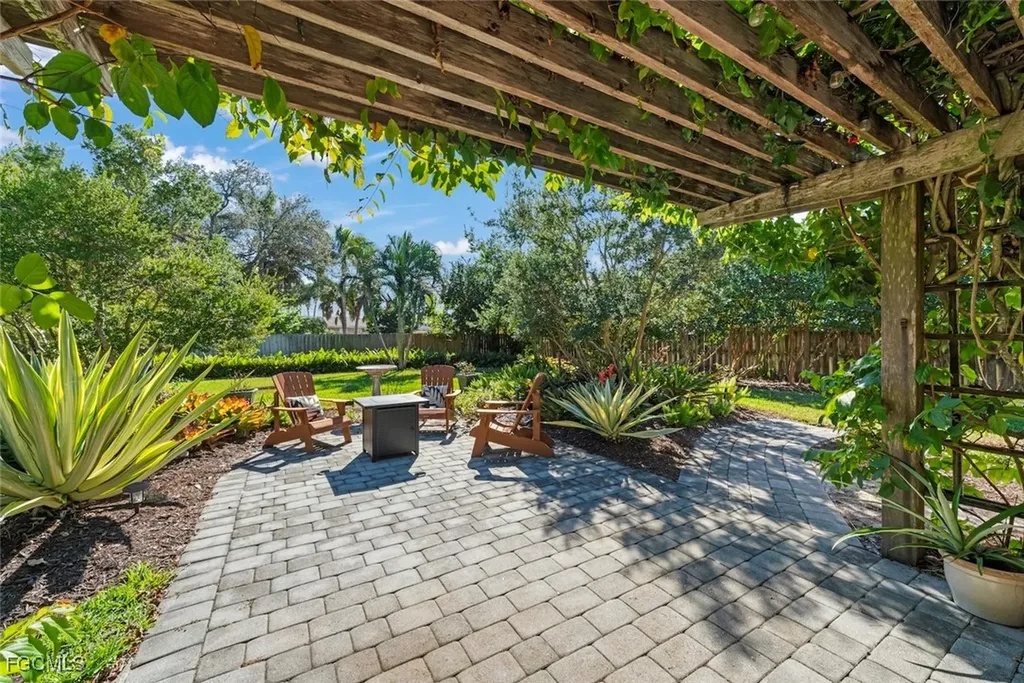 3325 Avocado Drive Fort Myers FL 33901