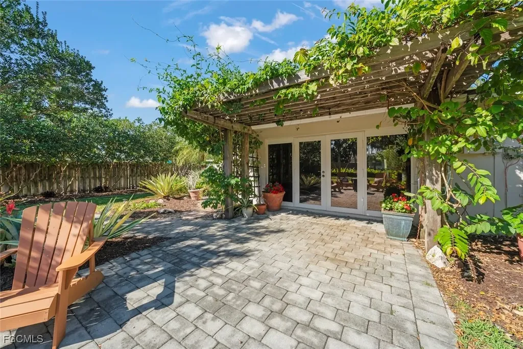 3325 Avocado Drive Fort Myers FL 33901