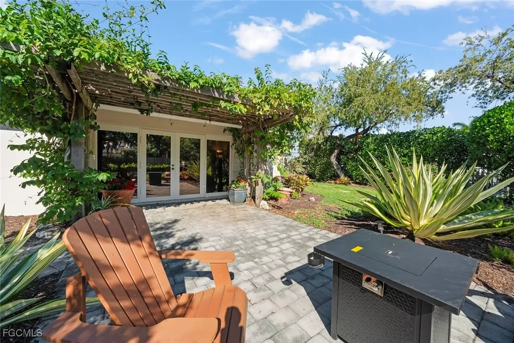 3325 Avocado Drive Fort Myers FL 33901