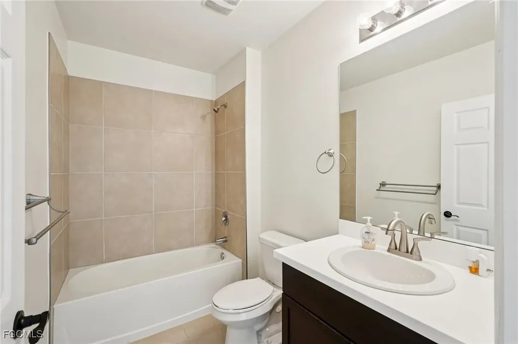 2188 Pigeon Plum Way North Fort Myers FL 33917