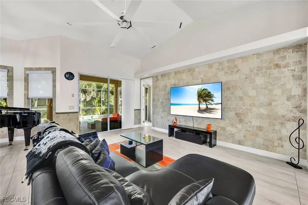 8596 Southwind Bay Circle Fort Myers FL 33908