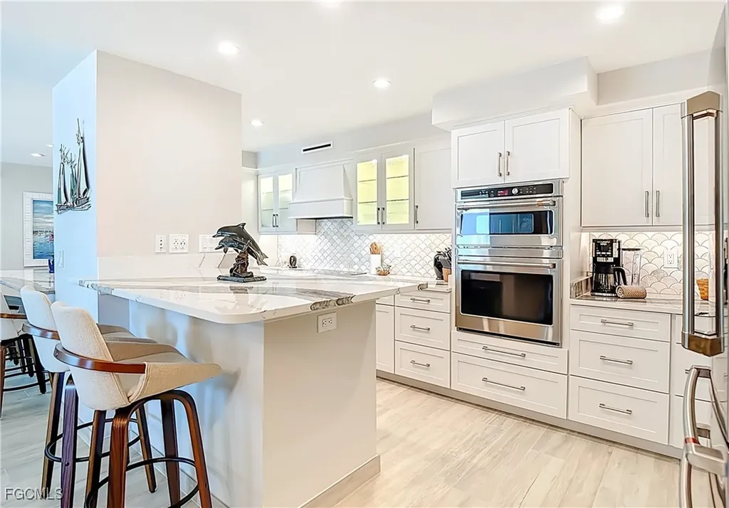 10851 Gulf Shore Drive Naples FL 34108