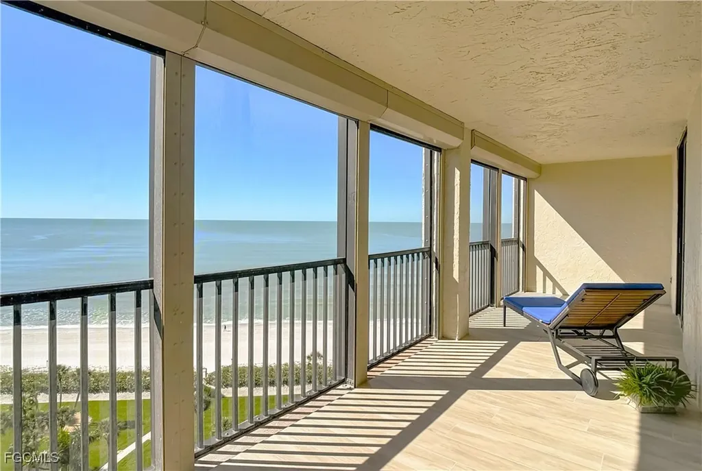 10851 Gulf Shore Drive Naples FL 34108