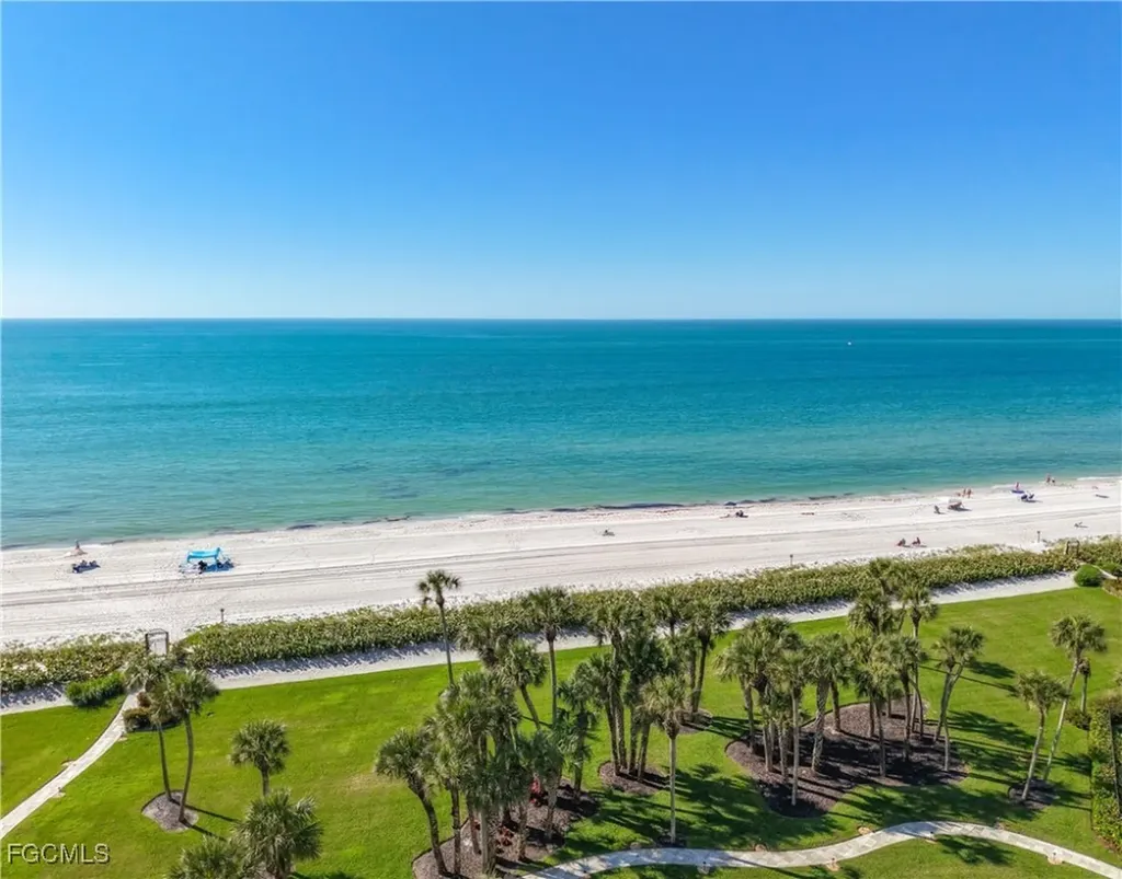 10851 Gulf Shore Drive Naples FL 34108