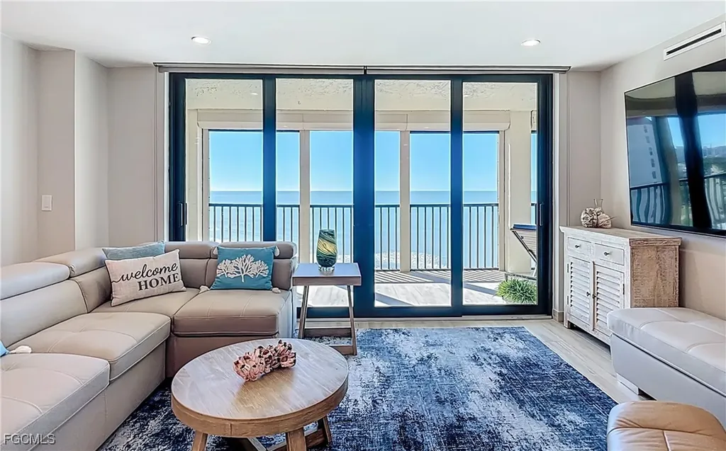 10851 Gulf Shore Drive Naples FL 34108
