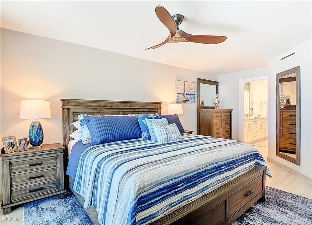10851 Gulf Shore Drive Naples FL 34108