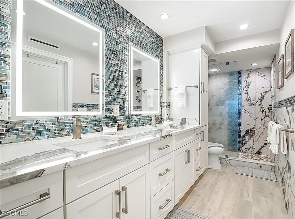 10851 Gulf Shore Drive Naples FL 34108