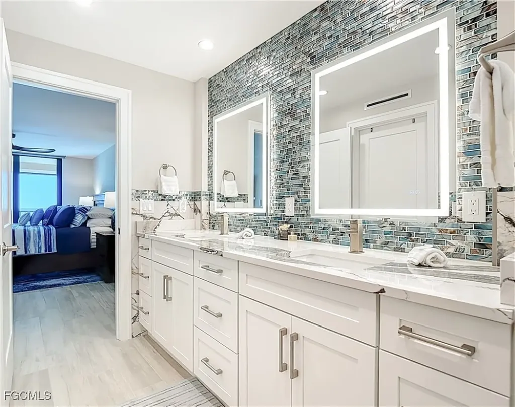 10851 Gulf Shore Drive Naples FL 34108