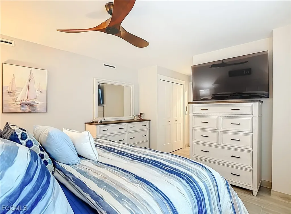 10851 Gulf Shore Drive Naples FL 34108