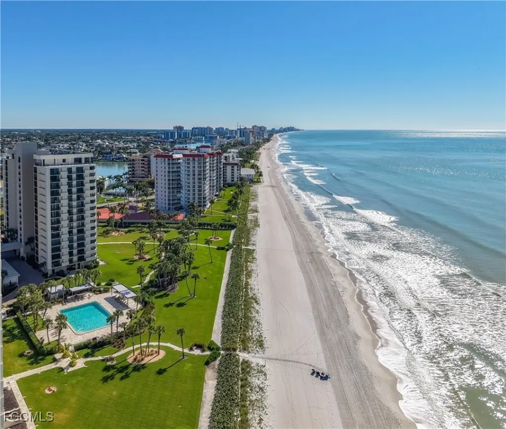 10851 Gulf Shore Drive Naples FL 34108