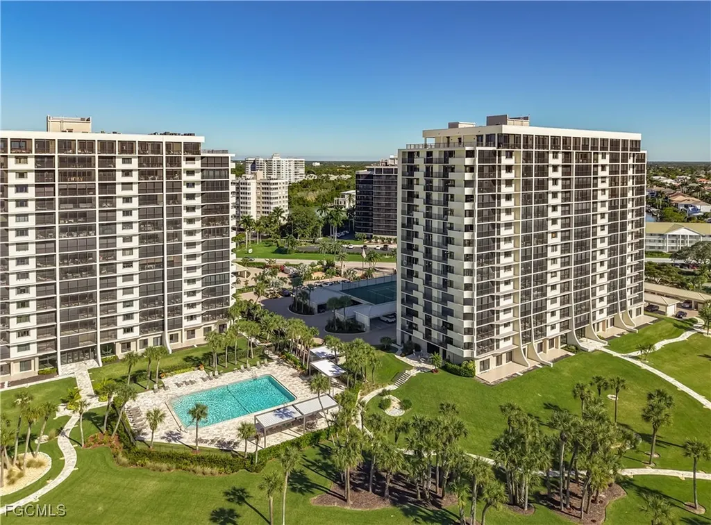 10851 Gulf Shore Drive Naples FL 34108