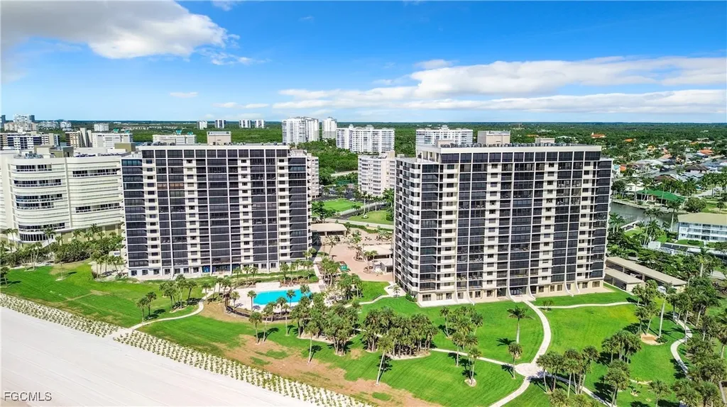 10851 Gulf Shore Drive Naples FL 34108