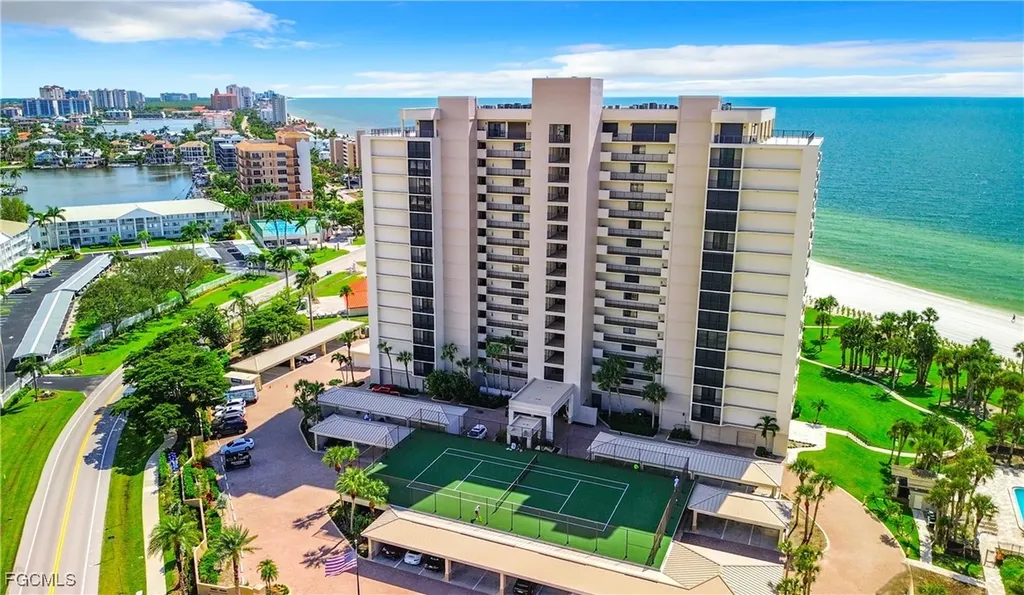 10851 Gulf Shore Drive Naples FL 34108