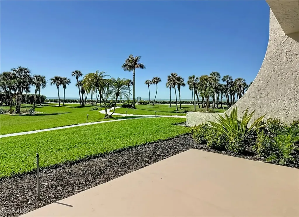 10851 Gulf Shore Drive Naples FL 34108