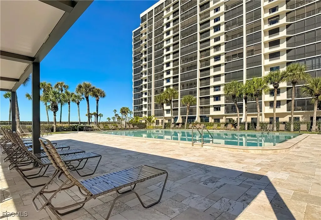 10851 Gulf Shore Drive Naples FL 34108