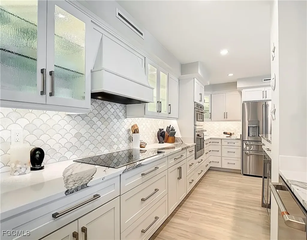 10851 Gulf Shore Drive Naples FL 34108